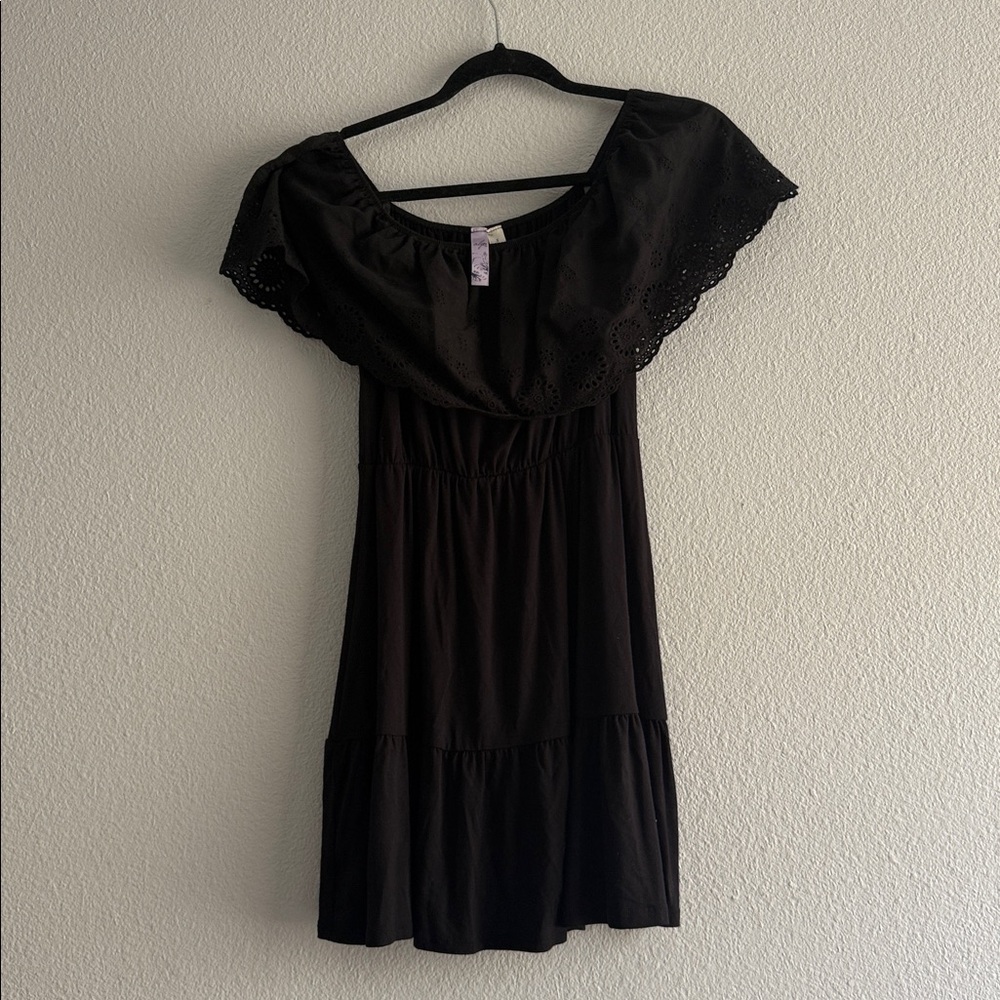Francesca’s Off the Shoulder Black Dress size S